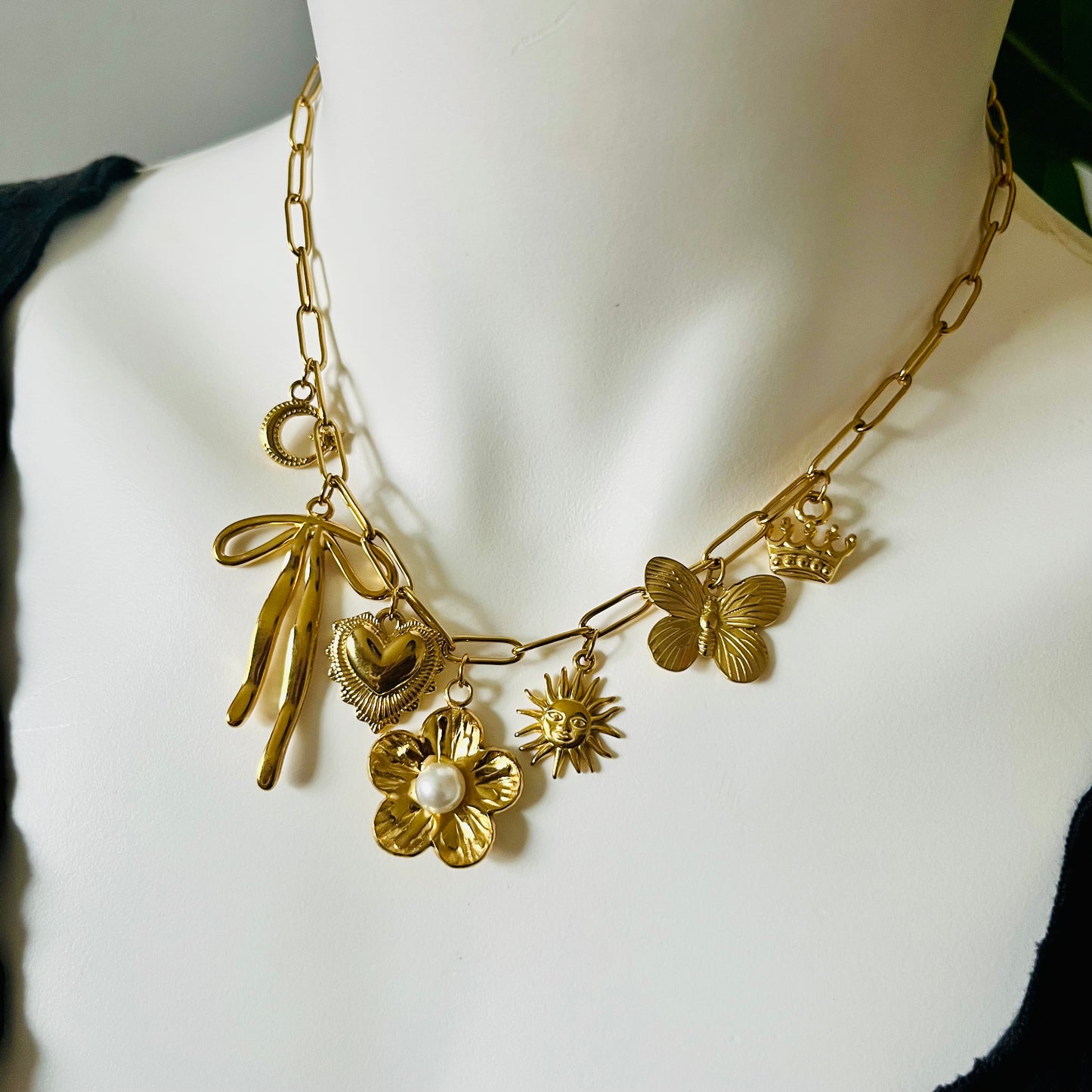 Collar Encantado de Acero