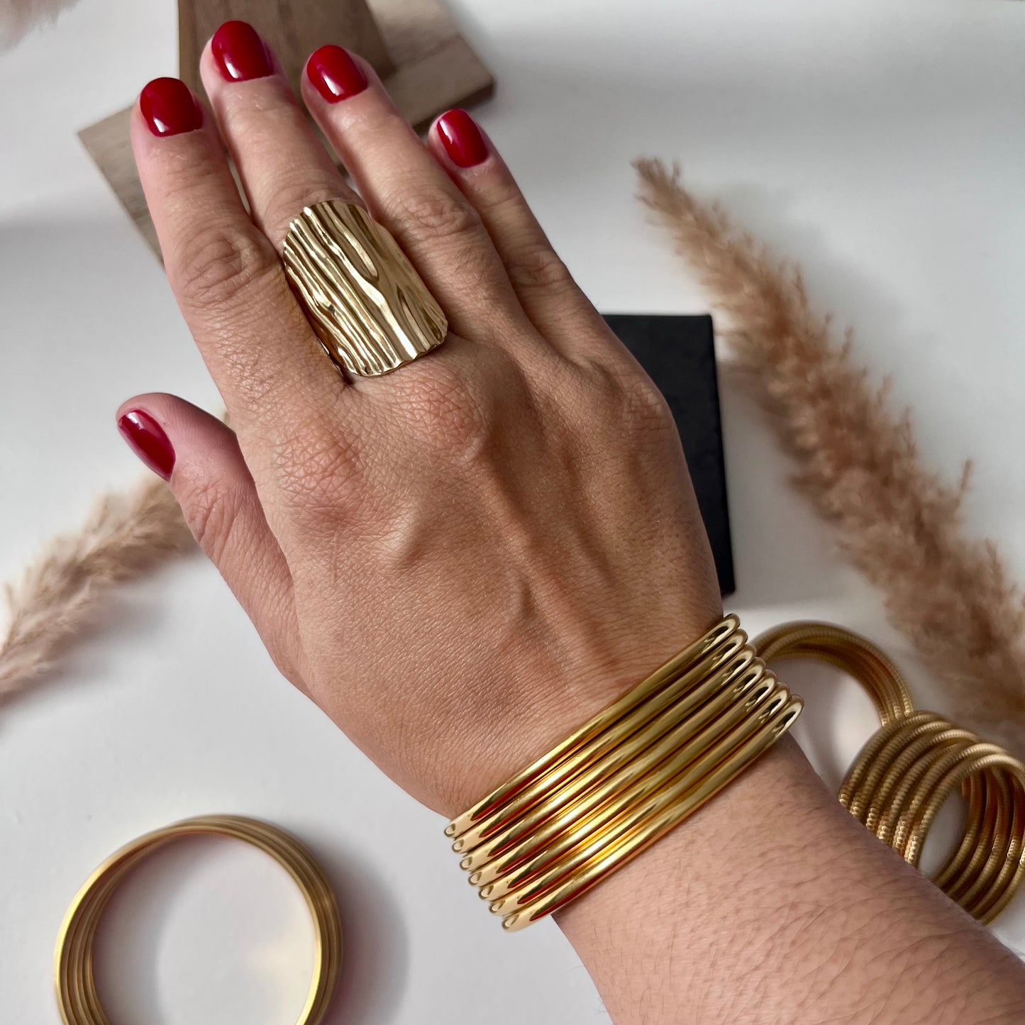 Set de pulseras Minimal Luxe Dorado (7 piezas)