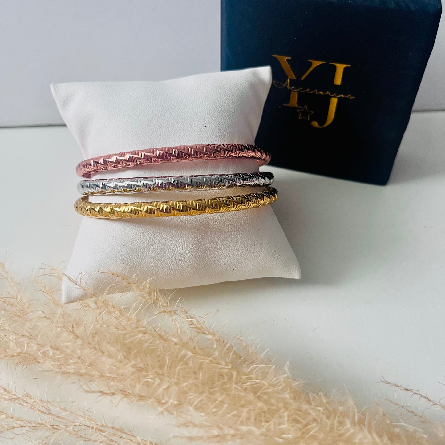 Pulsera armonía Tri color (set de 3 piezas)