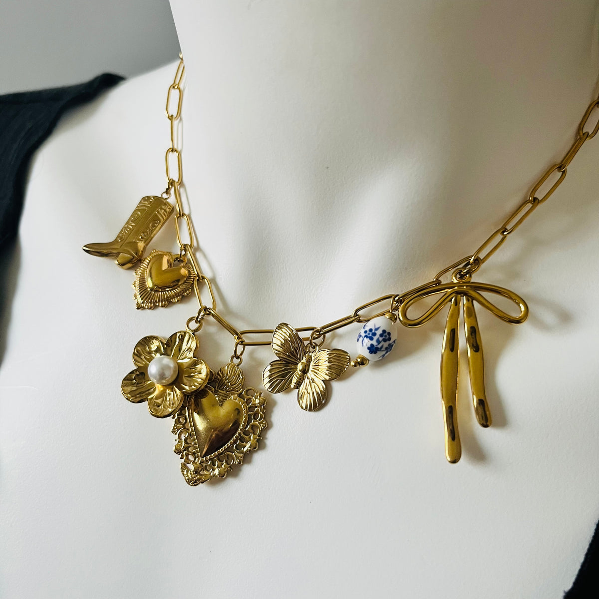 Collar Charm Elegance