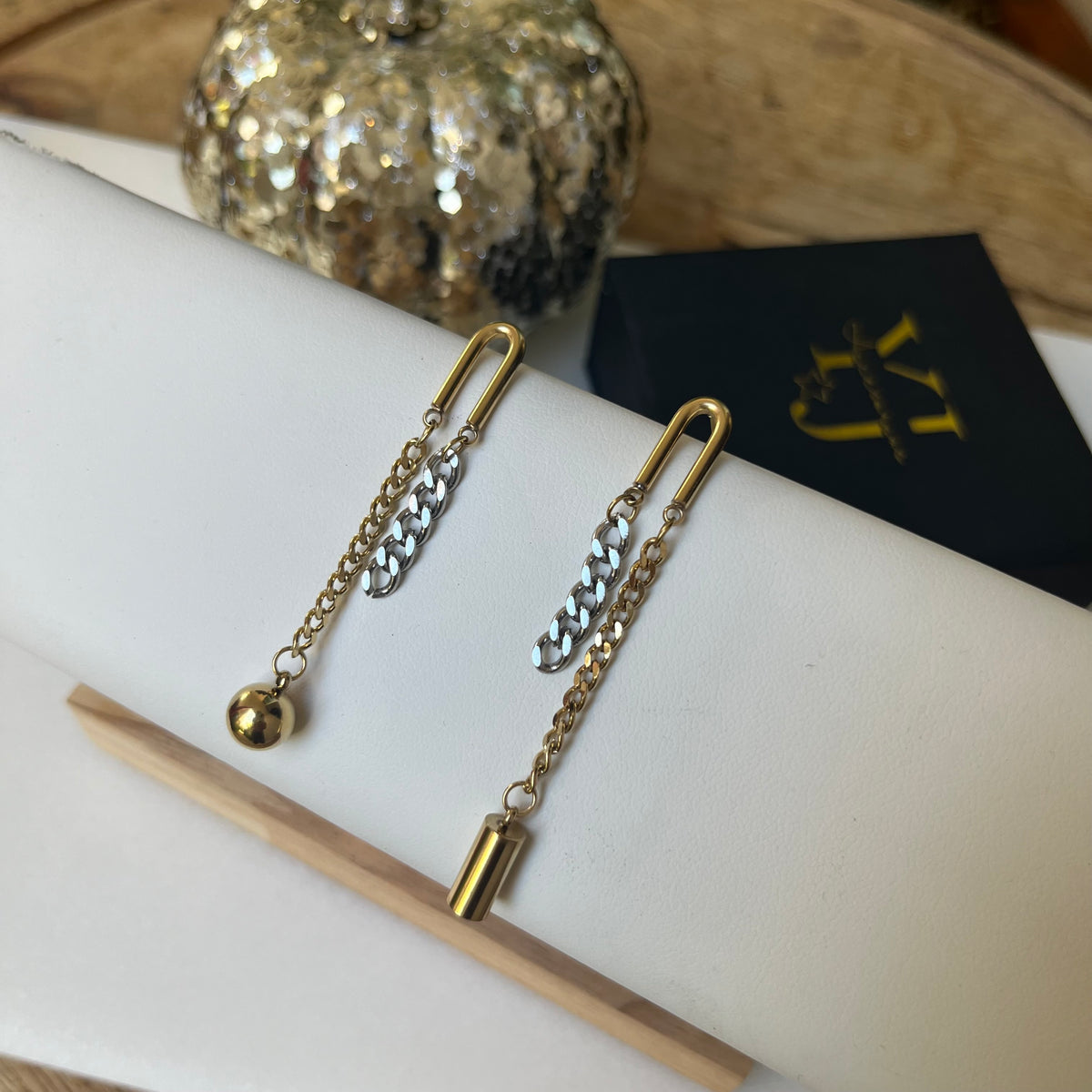 Aretes Asimétricos Mia