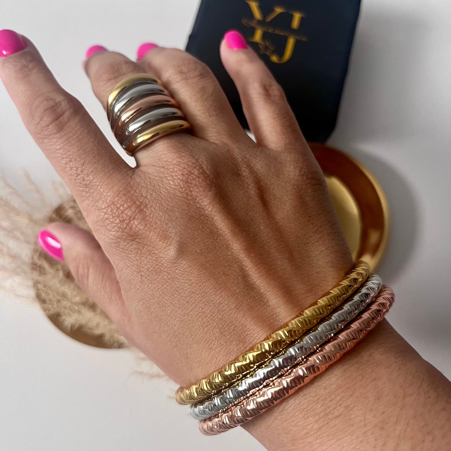 Pulsera armonía Tri color (set de 3 piezas)