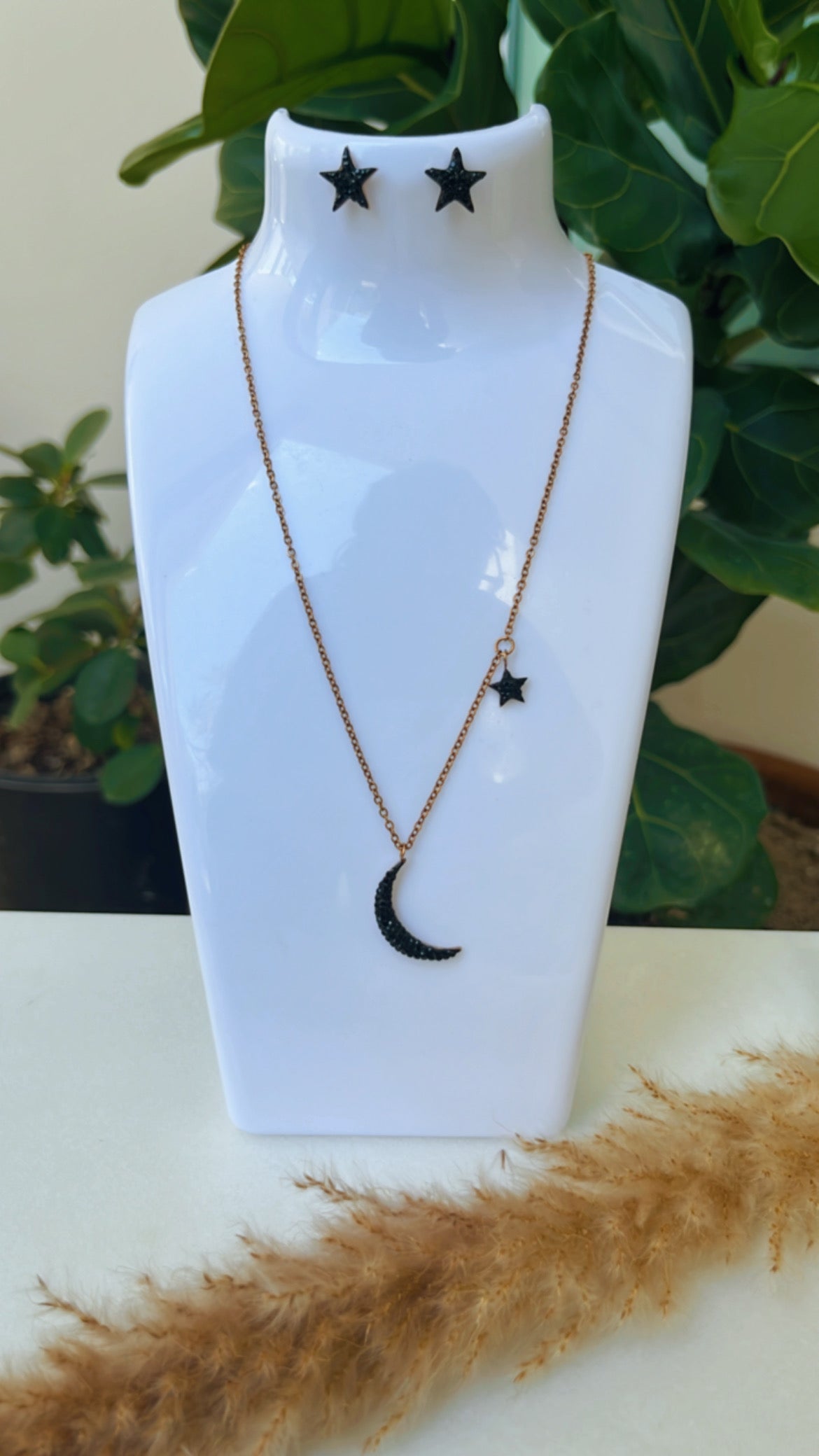 Collar sencillo Luna & Estrella ⭐️