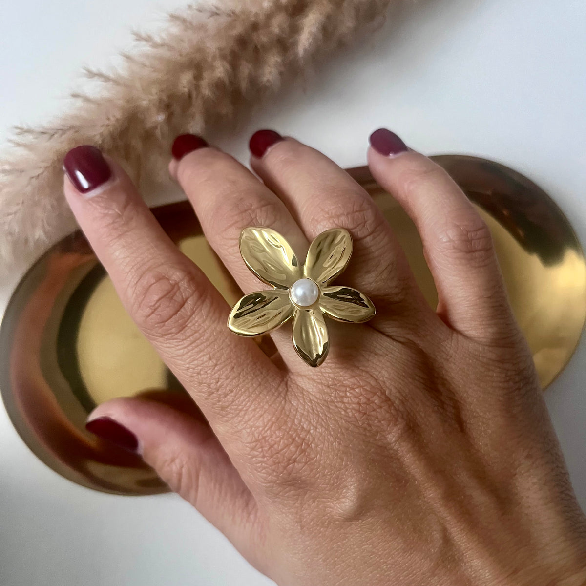 Anillo Flor Dorada con perla